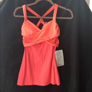 Lululemon Wrap It Up Tank, New with tags, Size 6